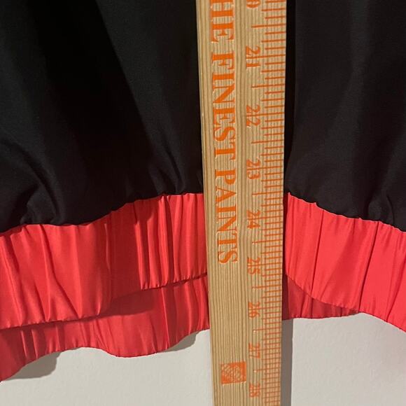 Umbro Women’s Windbreaker Jacket XXL Red Black ColorBlock Streetwear Outdoor - Picture 7 of 10